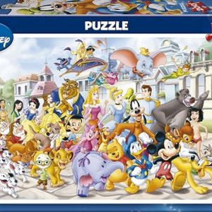 Educa - Quebra-Cabeça Infantil com 200 Peças | Cavalgada Disney. Quebra-Cabeça composto por 200 grandes peças. Medida aproximada uma vez montado: 40 x 28 cm. A partir de 6 anos (13289)